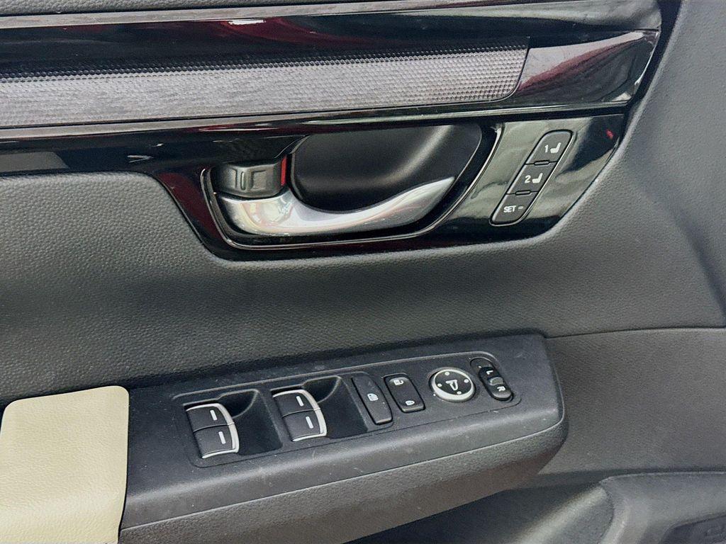 used 2023 Honda CR-V car, priced at $30,990