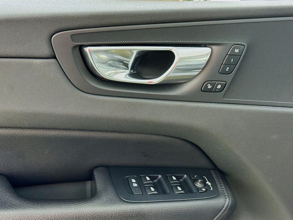 used 2021 Volvo XC60 car, priced at $27,590