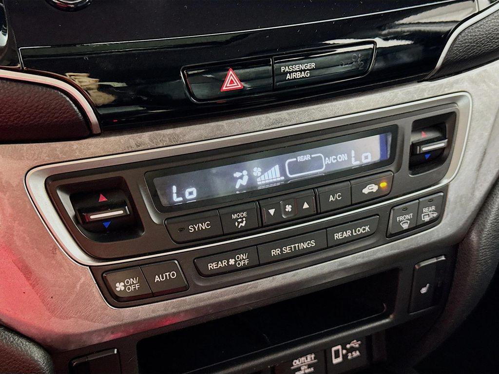 used 2022 Honda Pilot car, priced at $29,590