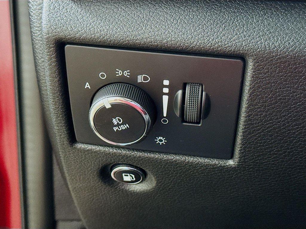 used 2015 Jeep Grand Cherokee car, priced at $13,990
