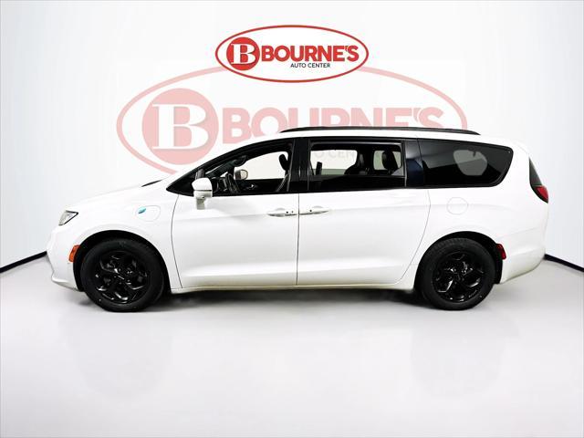 used 2021 Chrysler Pacifica Hybrid car, priced at $28,590