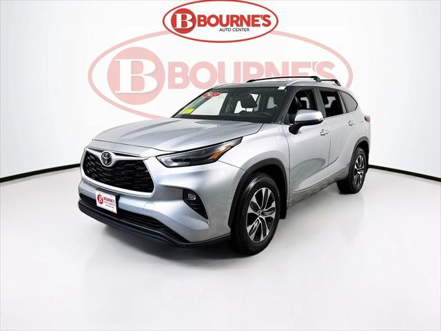 used 2023 Toyota Highlander car, priced at $38,990