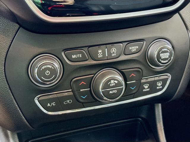 used 2019 Jeep Cherokee car, priced at $22,490