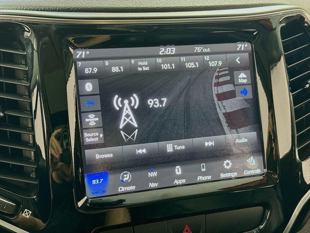used 2020 Jeep Cherokee car, priced at $18,490