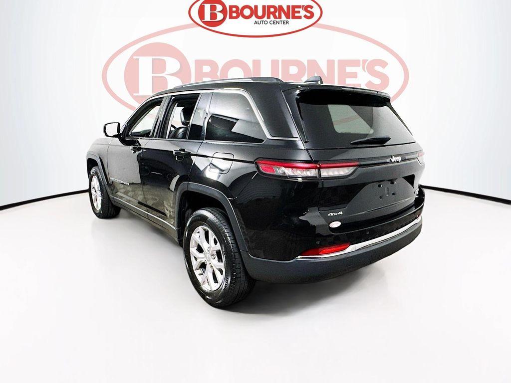 used 2022 Jeep Grand Cherokee car, priced at $27,490