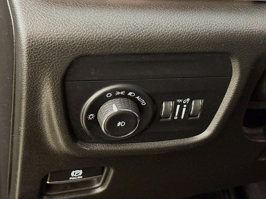 used 2022 Jeep Grand Cherokee car, priced at $27,490