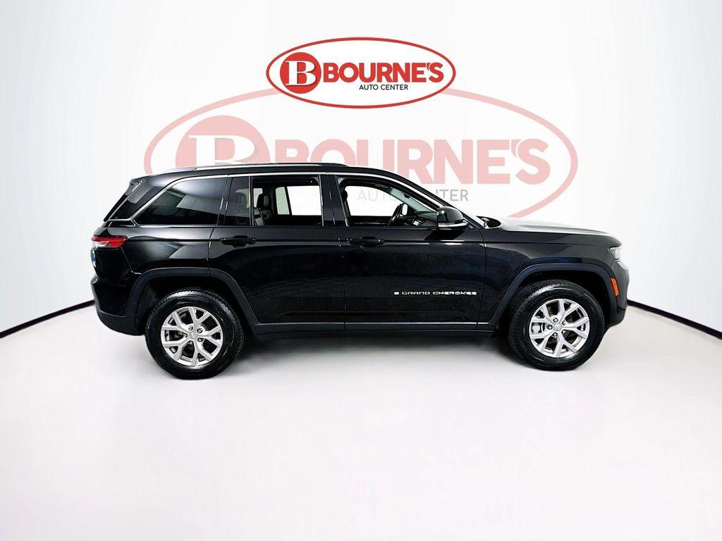 used 2022 Jeep Grand Cherokee car, priced at $27,490