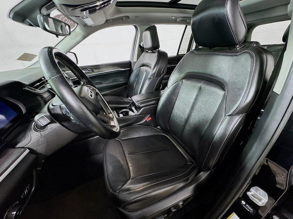 used 2022 Jeep Grand Cherokee car, priced at $27,490