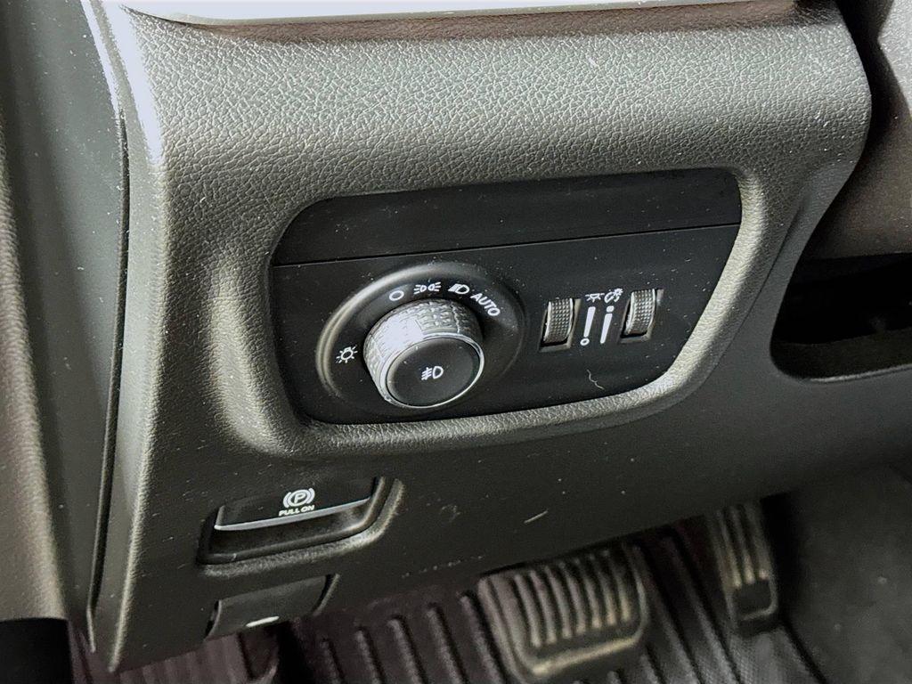 used 2022 Jeep Grand Cherokee L car, priced at $33,690