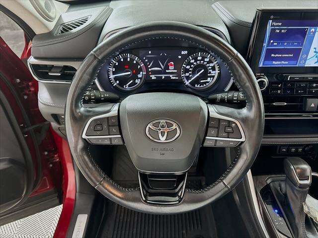used 2021 Toyota Highlander car, priced at $34,990