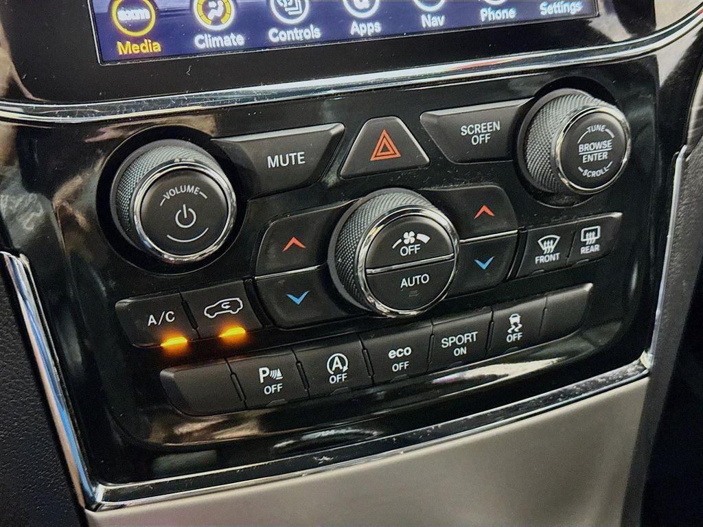 used 2021 Jeep Grand Cherokee car, priced at $22,790