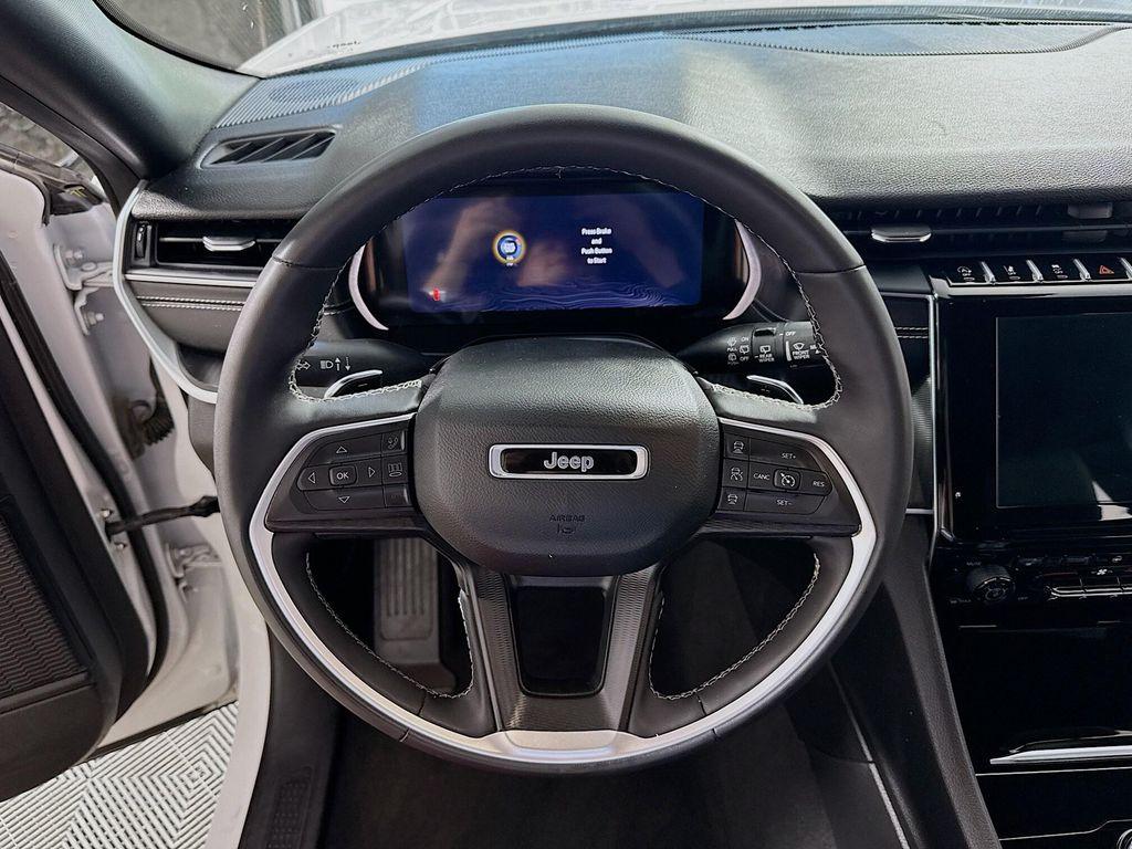 used 2024 Jeep Grand Cherokee car, priced at $29,590