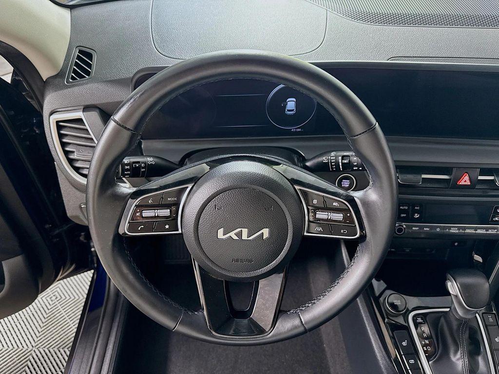 used 2024 Kia Seltos car, priced at $22,590