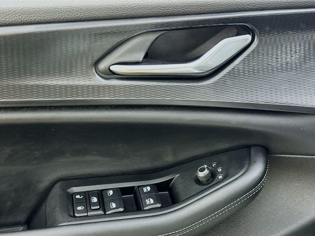 used 2024 Jeep Grand Cherokee L car, priced at $31,290