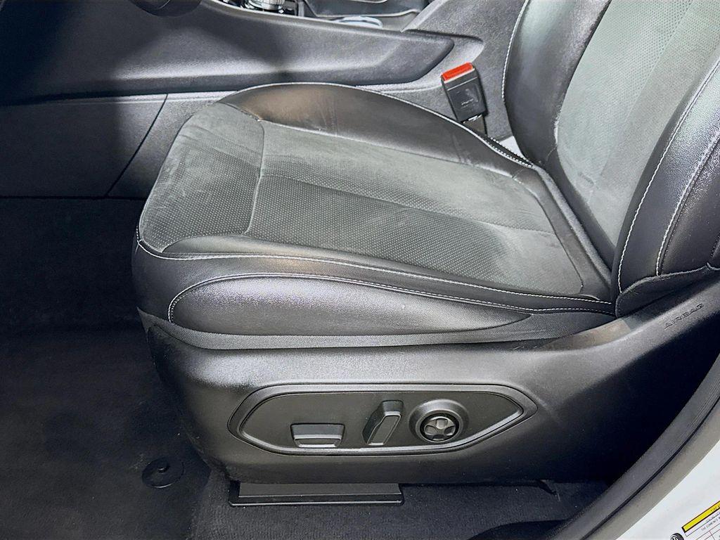 used 2024 Jeep Grand Cherokee L car, priced at $31,290