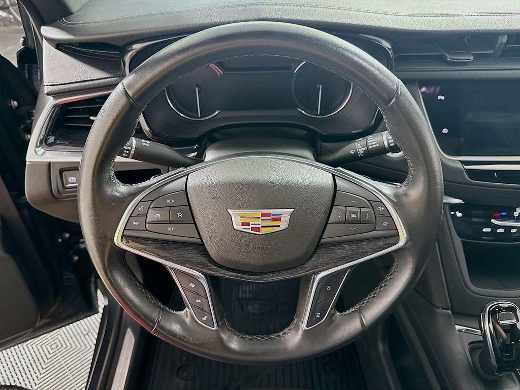 used 2021 Cadillac XT5 car, priced at $25,590