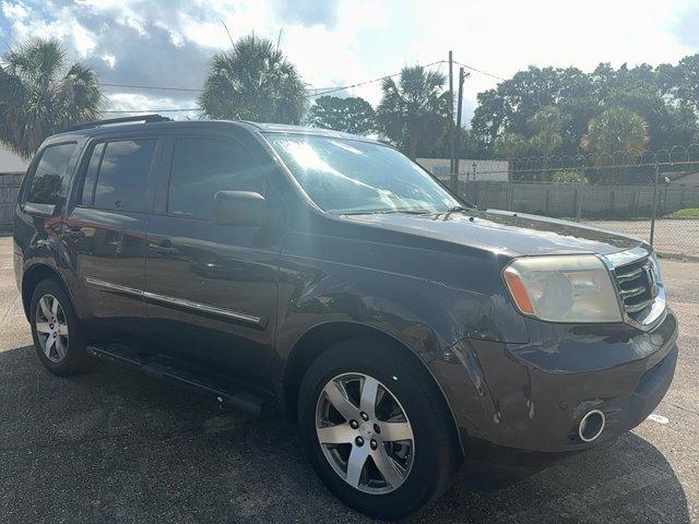 used 2014 Honda Pilot car, priced at $13,995