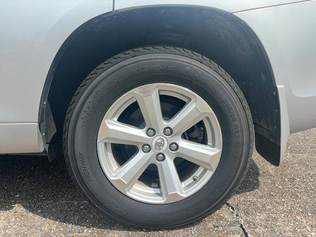 used 2009 Toyota Highlander car, priced at $8,995