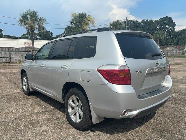 used 2009 Toyota Highlander car, priced at $8,995