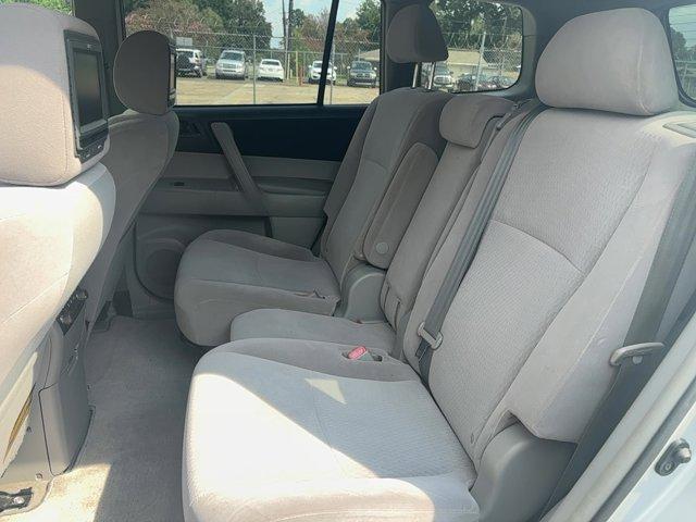 used 2009 Toyota Highlander car, priced at $8,995