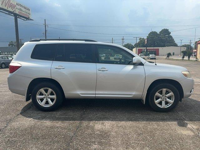 used 2009 Toyota Highlander car, priced at $8,995