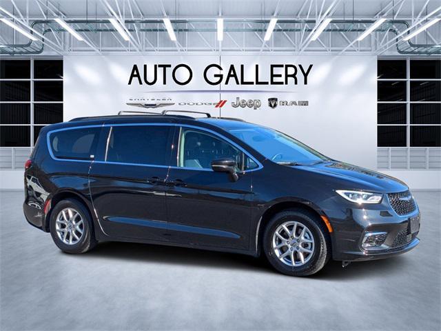 used 2022 Chrysler Pacifica car, priced at $21,500