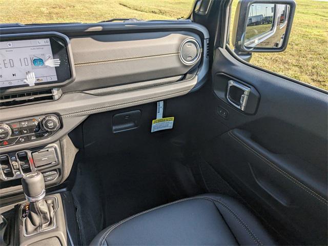new 2025 Jeep Wrangler car, priced at $54,153