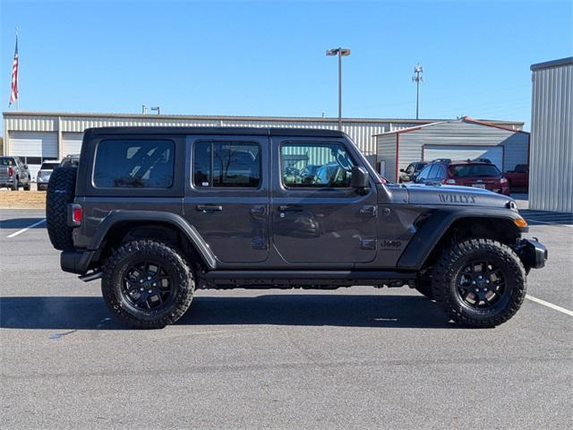 new 2025 Jeep Wrangler car, priced at $48,464