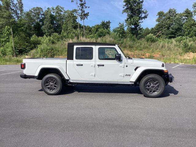 new 2024 Jeep Gladiator car, priced at $38,998