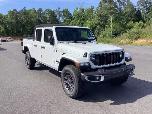 new 2024 Jeep Gladiator car, priced at $38,998