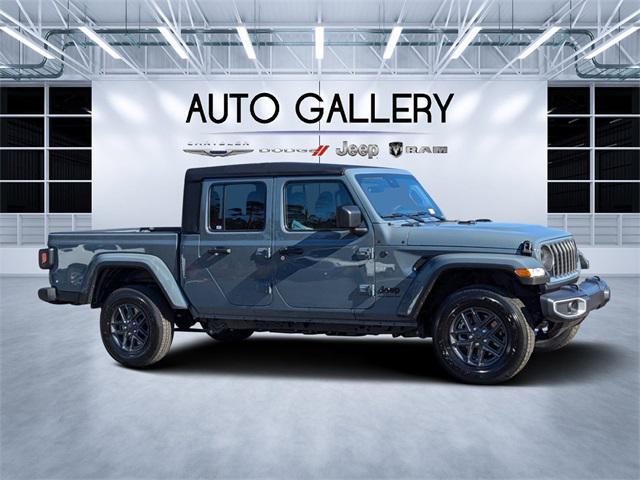 new 2025 Jeep Gladiator car, priced at $44,964