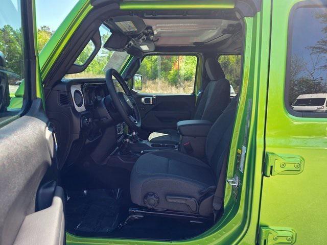 new 2025 Jeep Gladiator car, priced at $46,762