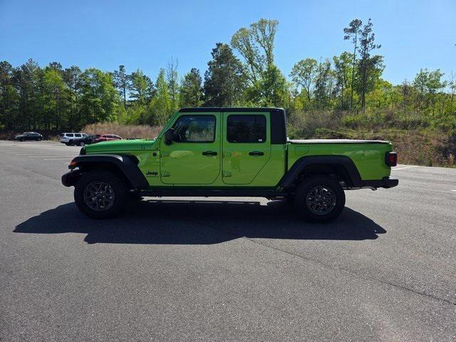 new 2025 Jeep Gladiator car, priced at $46,762
