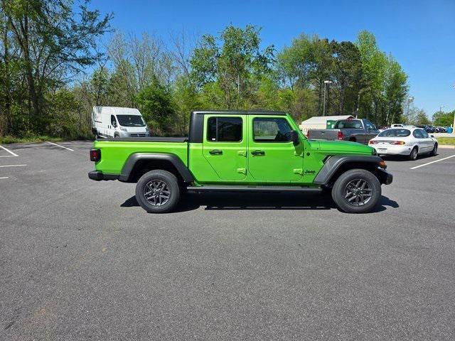 new 2025 Jeep Gladiator car, priced at $46,762