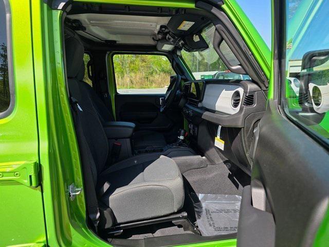 new 2025 Jeep Gladiator car, priced at $46,762
