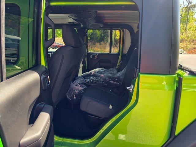 new 2025 Jeep Gladiator car, priced at $46,762