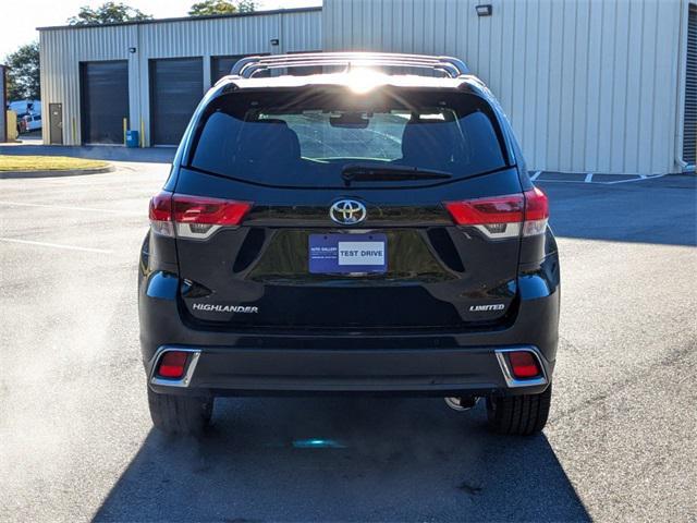 used 2018 Toyota Highlander car, priced at $22,495