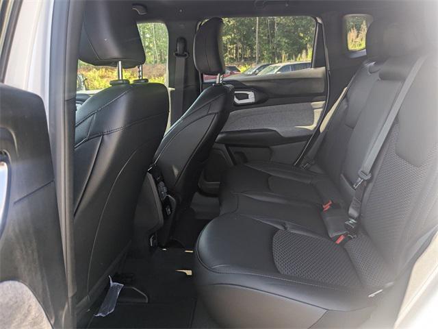 new 2025 Jeep Compass car, priced at $28,499