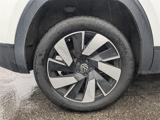 used 2024 Volkswagen Atlas Cross Sport car, priced at $26,715
