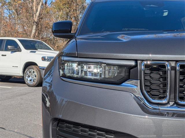 new 2025 Jeep Grand Cherokee car, priced at $37,002