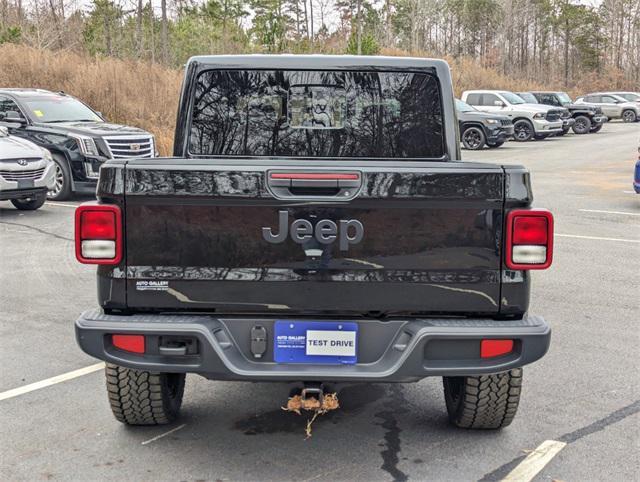 new 2025 Jeep Gladiator car, priced at $42,111