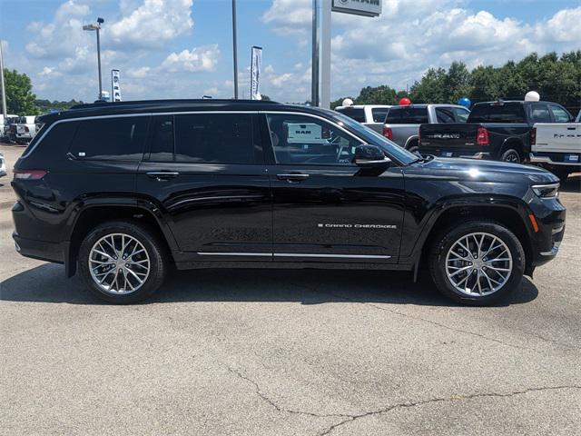 new 2025 Jeep Grand Cherokee L car, priced at $60,051