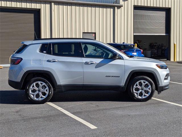 new 2025 Jeep Compass car, priced at $27,646