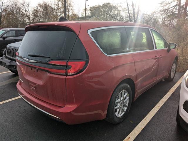 new 2025 Chrysler Pacifica car, priced at $40,719