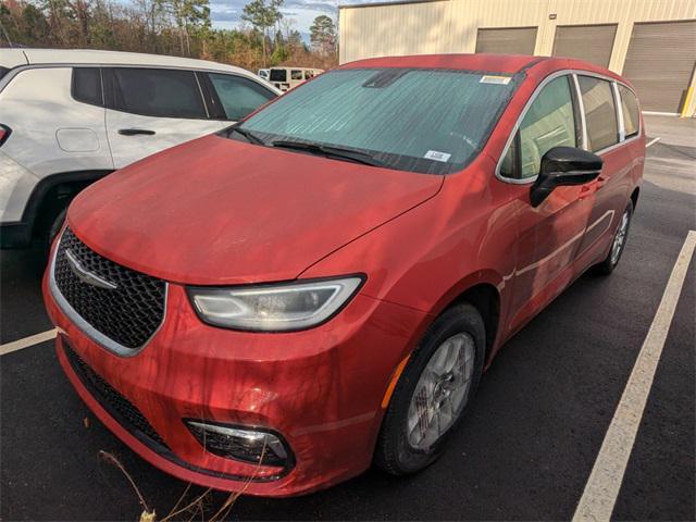 new 2025 Chrysler Pacifica car, priced at $40,719