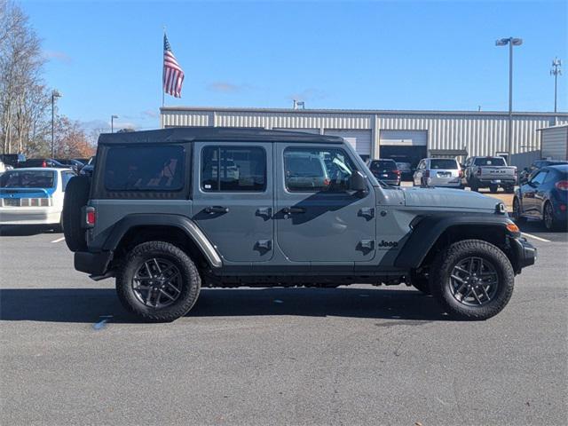 new 2025 Jeep Wrangler car, priced at $45,013