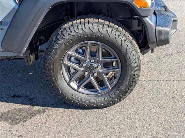 new 2025 Jeep Wrangler car, priced at $45,013