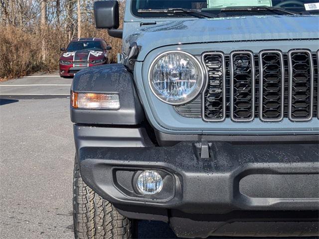 new 2025 Jeep Wrangler car, priced at $45,013