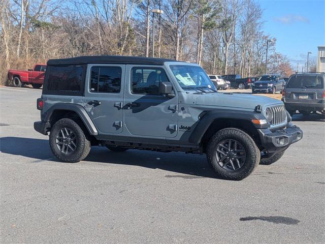 new 2025 Jeep Wrangler car, priced at $45,013