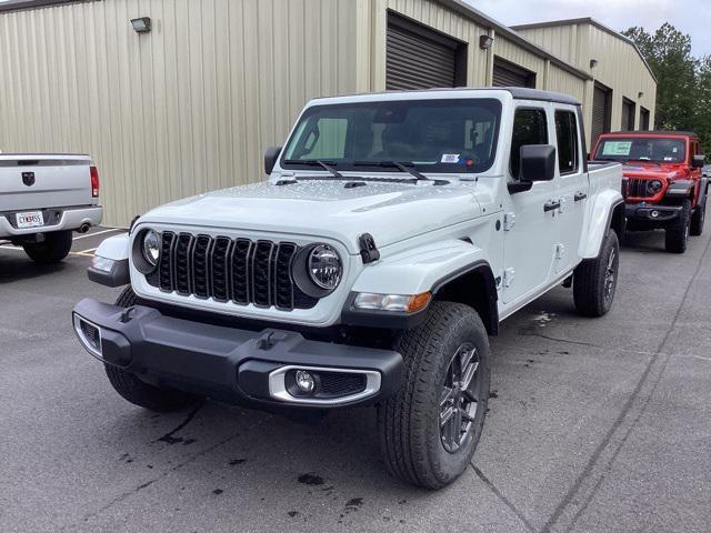 new 2024 Jeep Gladiator car, priced at $40,998